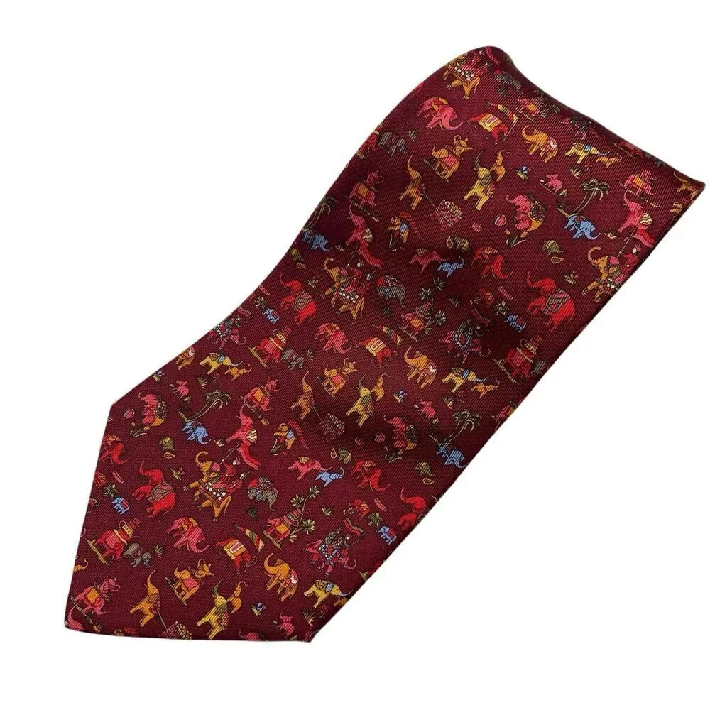 Salvatore Ferragamo Tie Mens Burgundy 100% Silk Made in Italy Novelty Elephants